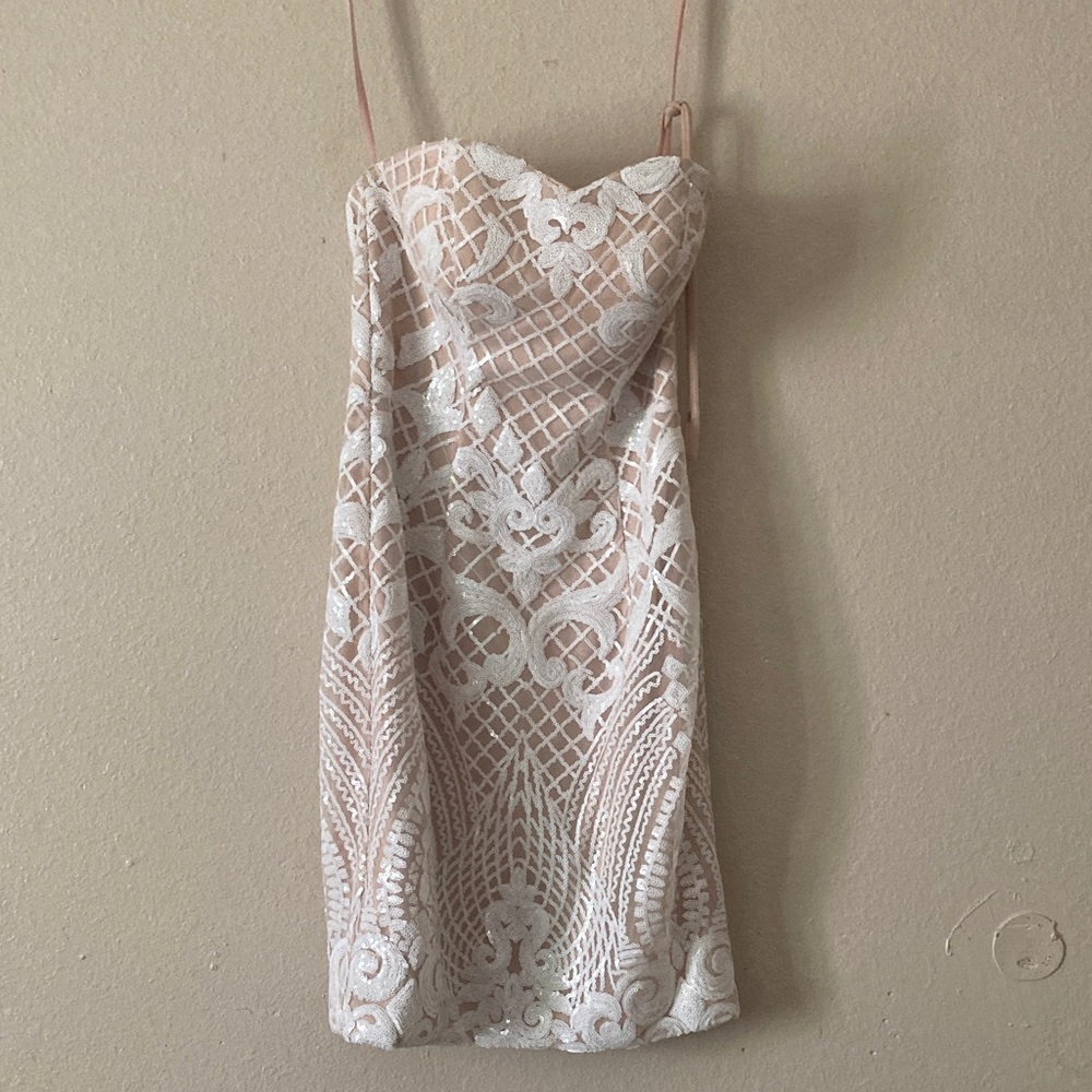 Elegant Lace Strapless Dress - Cream and White